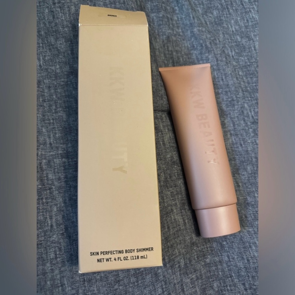 Kkw beauty bundle deal
Everything is new - Picture 4 of 14